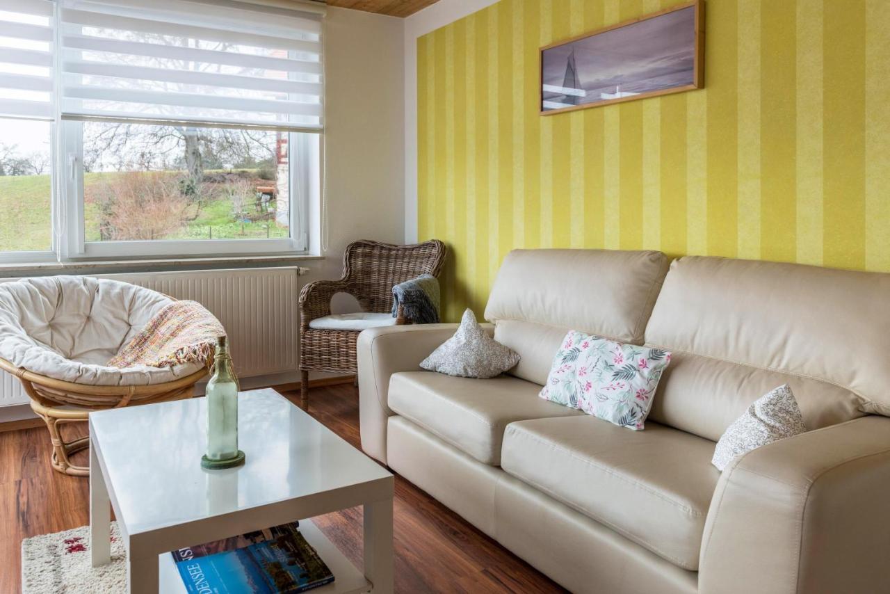 Ferienwohnung Erdgeschoss Юберлинген Екстериор снимка