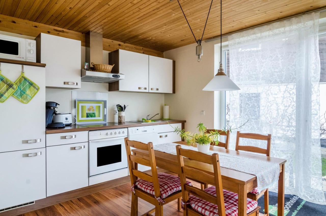 Ferienwohnung Erdgeschoss Юберлинген Екстериор снимка