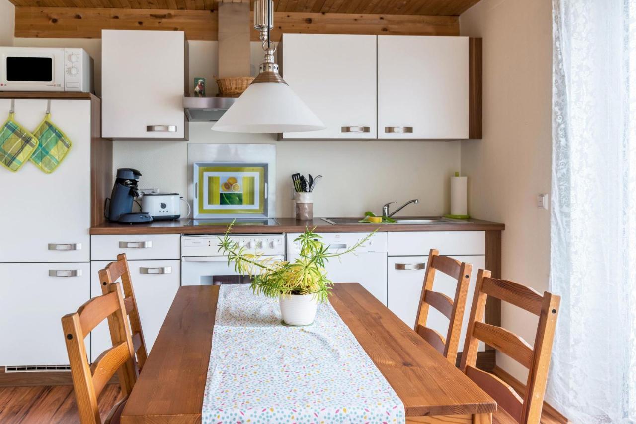 Ferienwohnung Erdgeschoss Юберлинген Екстериор снимка