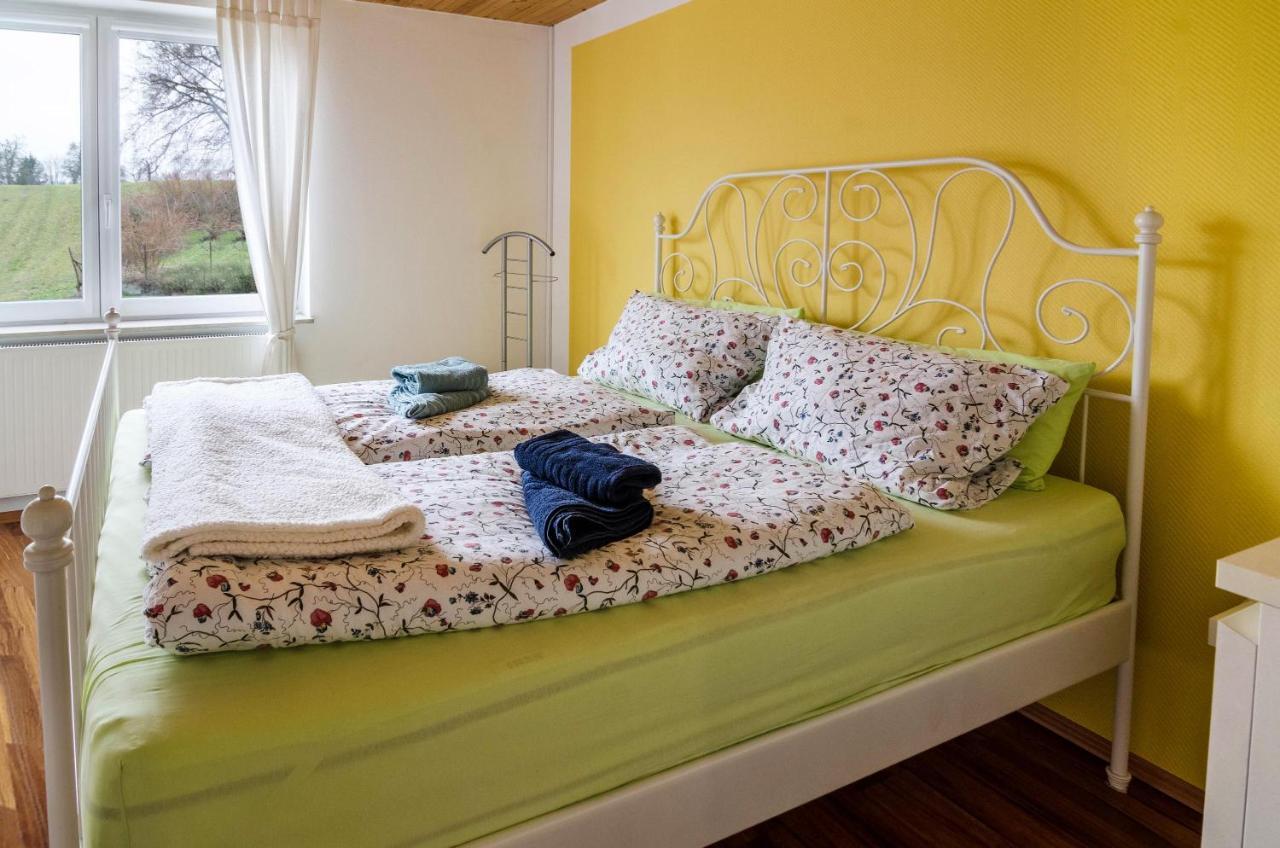 Ferienwohnung Erdgeschoss Юберлинген Екстериор снимка